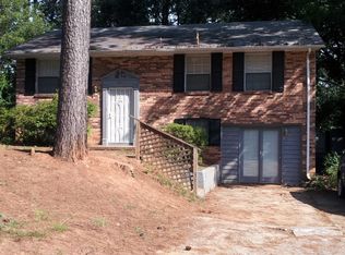 946 Bimini Ln, Forest Park, GA 30297