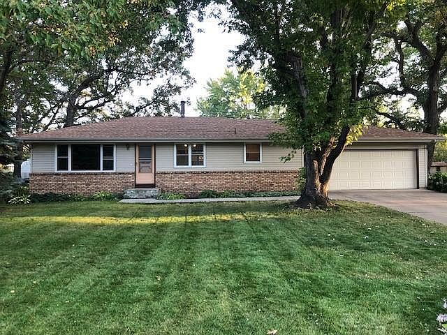 1st image of 928 38th Ln