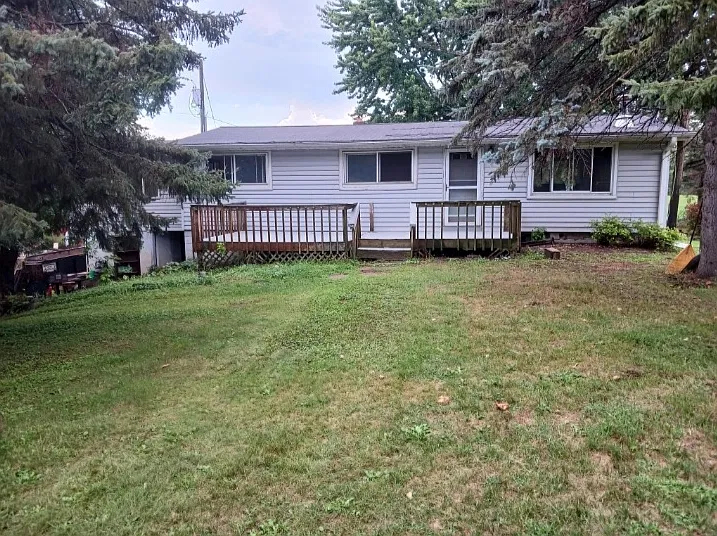 3 bed, 2000 sqft, $2,200 — Photo 1
