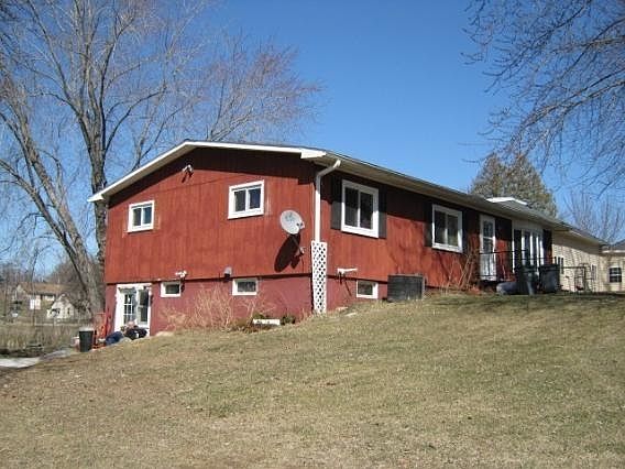 2nd image of 227 Palisade St