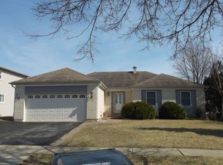 4305 Mumford Dr, Hoffman Estates, IL 60192