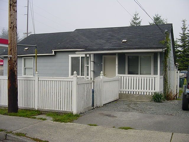 2nd image of 103 1st St
