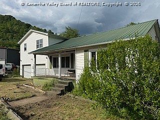 2nd image of 3998 Lincoln Hwy