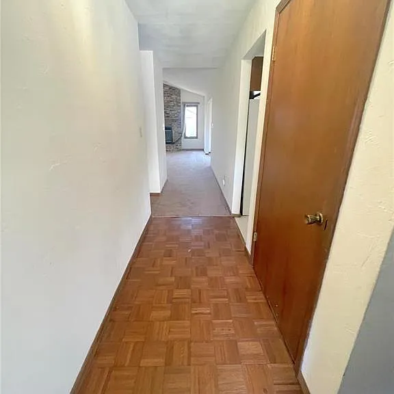 301 Brian Dr — Photo 2