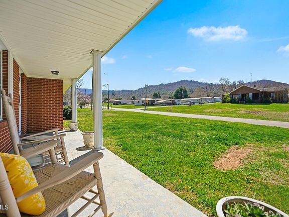 5th image of 805 Rock Creek Rd