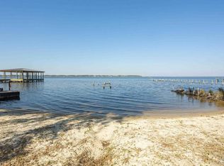 900 Tracy Rd, Pensacola, FL 32506