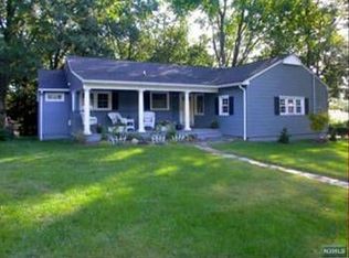 117 Forest Rd, Glen Rock, NJ 07452