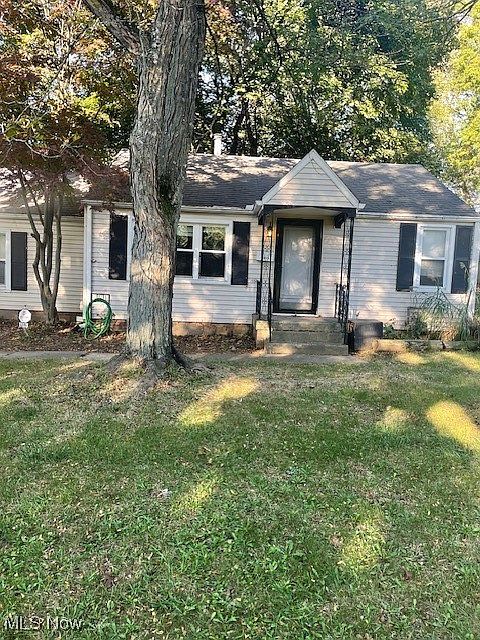 1st image of 1015 Lois Ave NW