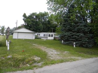 109 Row Boat Dr, Gallatin, MO 64640