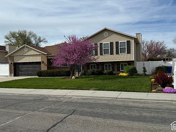 3rd image of 2582 W Jean Way
