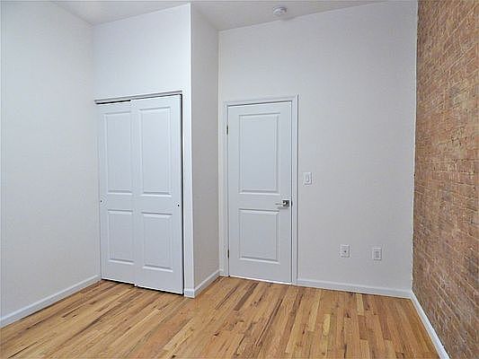 2nd image of 226 E 85th St APT 3A