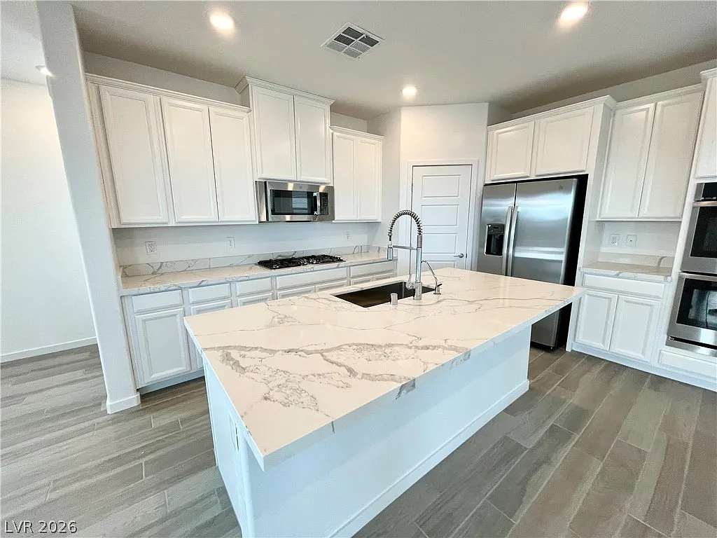 3 bed, 2.5 bath, 1835 sqft, $3,195 — Photo 2