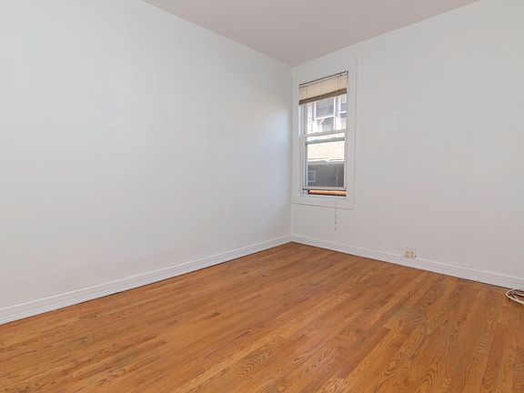 2nd image of 841 Clarence Ave APT 1B