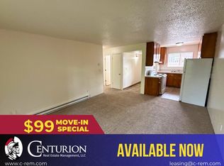528 SW Levens St APT 5, Dallas, OR 97338