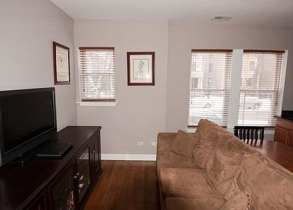 5th image of 1122 W Wellington Ave APT 105