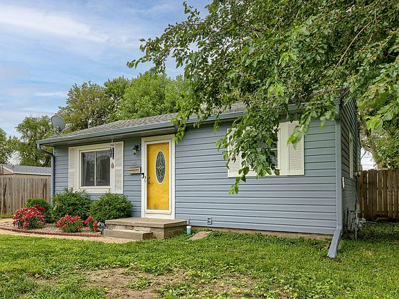 3rd image of 2927 Poplar Dr