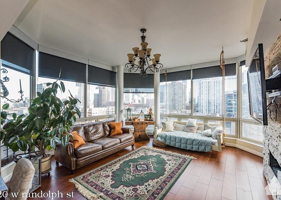 1st image of 720 W Randolph St #213