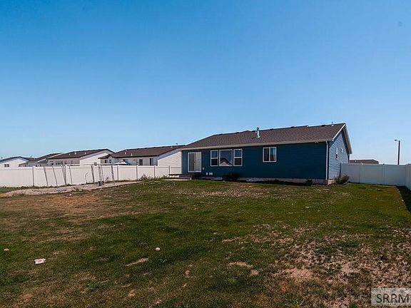 3rd image of 3533 N Ola Vista Ave