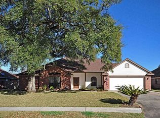 110 Concord Ave, Clute, TX 77531