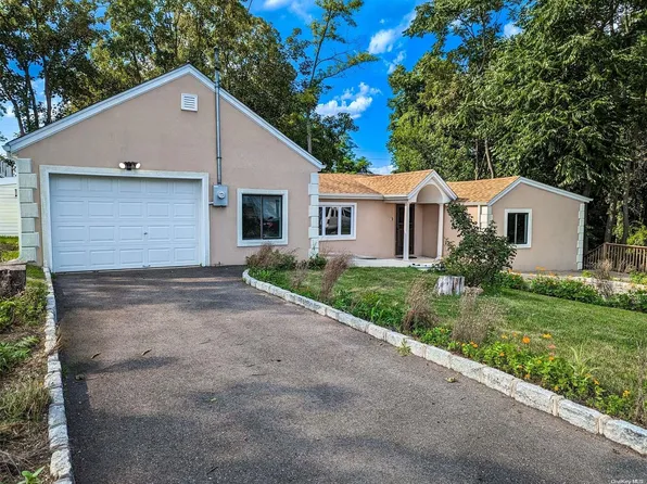 40 Perkal Street, Bay Shore, NY 11706