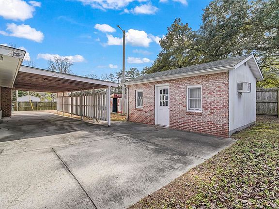 3rd image of 409 Pearl St.