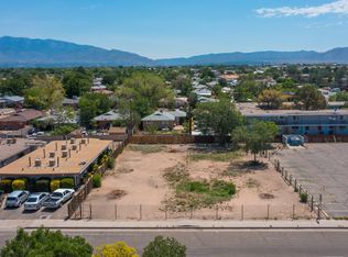 1128 Arizona St SE, Albuquerque, NM 87108