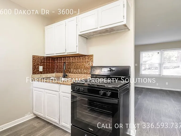 3600 Dakota Dr #J — Photo 9