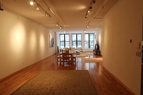 Rented by Maison International | media 21