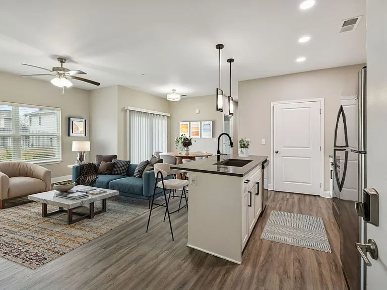 Repose - 1 Bed / 1 Bath - 750 Sq.Ft.