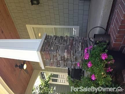 3rd image of 2835 Ivy Dr