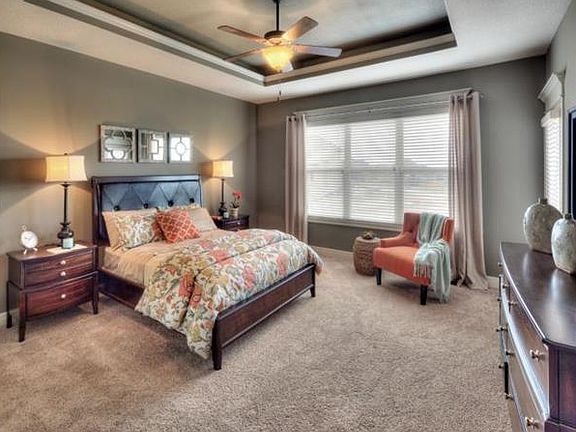 5th image of 1316 NE Woods Edge Cir