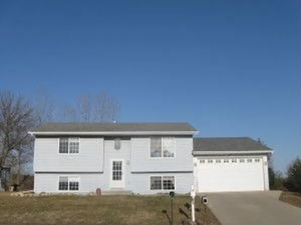 1908 3rd Ave NE, Stewartville, MN 55976