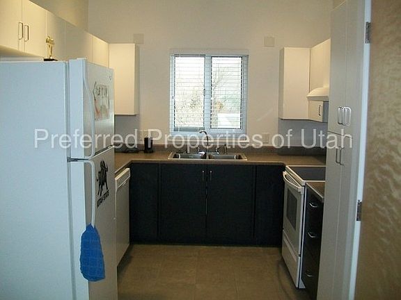 3rd image of 551 W 400 N Ste 301