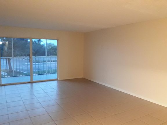 3rd image of 22234 Edgewater Dr #208-1