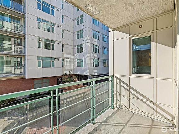 4th image of 1188 106th Avenue NE #222