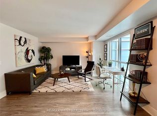 300 Front St W #1005, Toronto, ON M5V 0E9