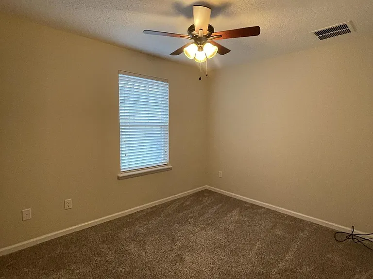 41 Nelson Ln — Photo 10