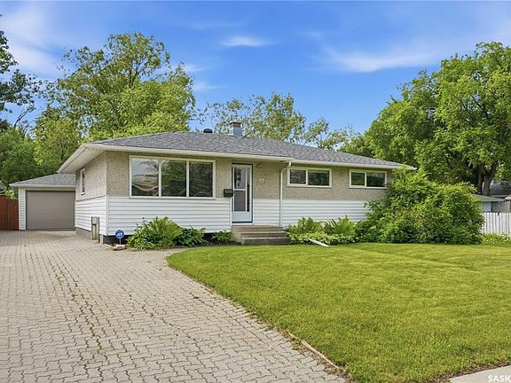2nd image of 52 Tucker CRESCENT