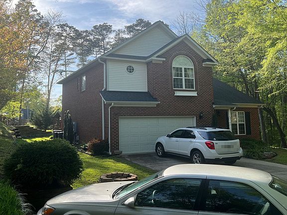 3rd image of 3111 Drake Ln