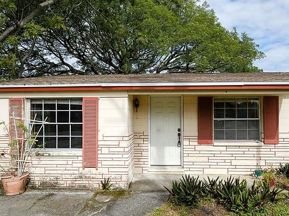 3rd image of 6501 Yosemite Dr