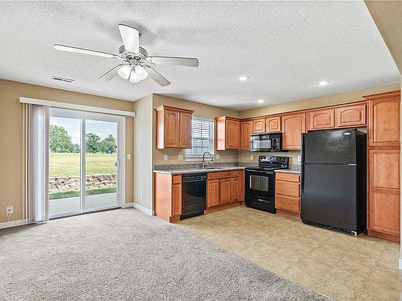 5th image of 9032 SW Macintosh Dr