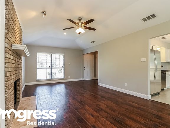 4th image of 7051 S Meadow Dr E