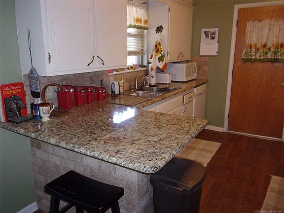 5th image of 206 S Mary Ave