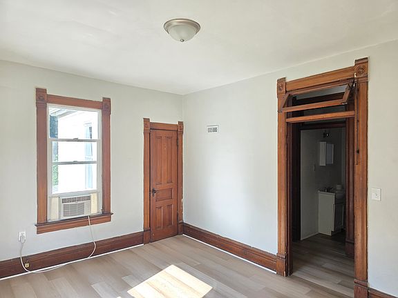 4th image of 300 Colona Ave #E