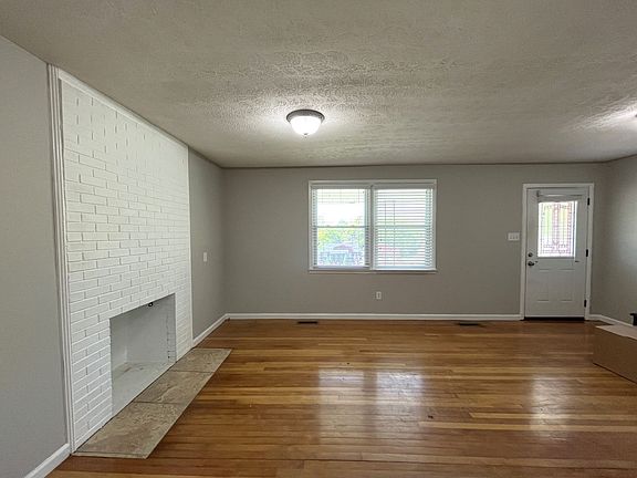 5th image of 606 Terrace Hill Rd