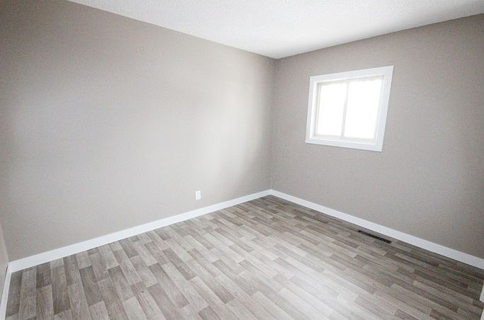 1st image of 313 19th Ave