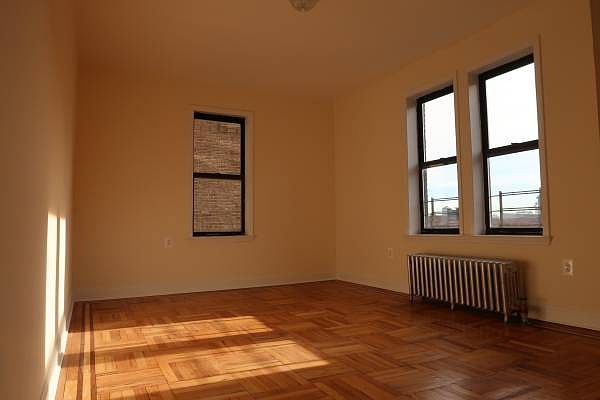 2nd image of 501 W 184th St APT 4E