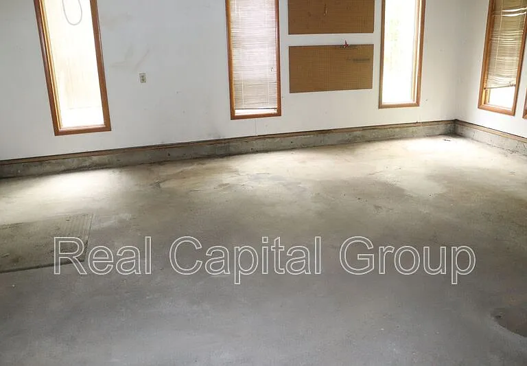 98 Beaver Dam Rd — Photo 31