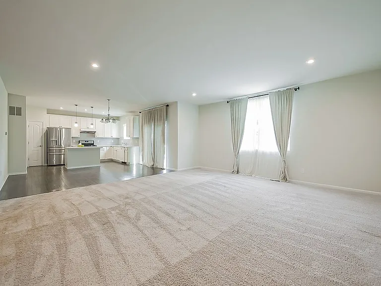 1582 Beachwood Dr — Photo 10