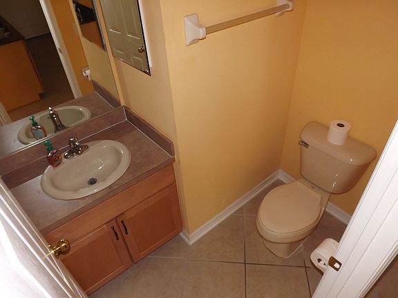 1/2 Bath